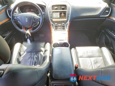 Zdjęcie 8 z 12 samochodu: 2017 LINCOLN MKX RESERVE VIN:2LMPJ8LP6HBL29444 - miniatura