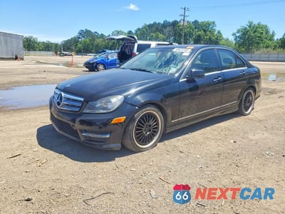 2013 MERCEDES-BENZ C 250 WDDGF4HB4DR254005 - główne zdjęcie licytacji z USA - miniatura