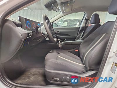 Zdjęcie 7 z 13 samochodu: 2025 HYUNDAI SONATA SEL VIN:KMHL64JA8SA503195 - miniatura