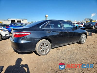 Trzecie zdjęcie samochodu z tyłu: 2016 TOYOTA CAMRY SE VIN:4T1BF1FK1GU118353 - miniatura