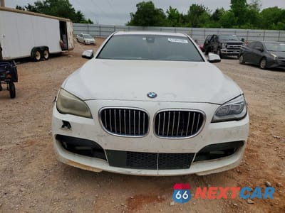 Piąte zdjęcie samochodu w środku: 2015 BMW 750 I VIN:WBAYA8C56FD825805 - miniatura