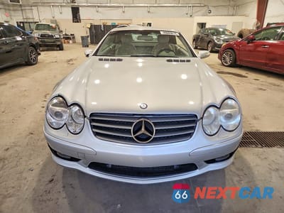 Piąte zdjęcie samochodu w środku: 2004 MERCEDES-BENZ SL 55 AMG VIN:WDBSK74F74F073166 - miniatura