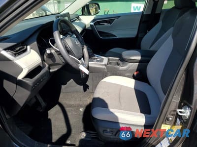 Zdjęcie 7 z 13 samochodu: 2021 TOYOTA RAV4 HYBRID XLE VIN:4T3R6RFV0MU021204 - miniatura