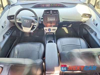 Zdjęcie 8 z 12 samochodu: 2018 TOYOTA PRIUS ONE VIN:JTDKBRFU9J3059467 - miniatura