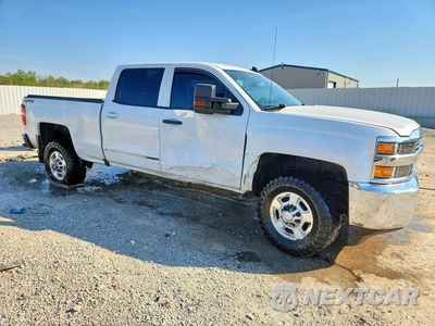 Czwarte zdjęcie samochodu z boku: 2016 CHEVROLET SILVERADO K2500 HEAVY DUTY VIN:3GCPCPEC0JG318439 - miniatura