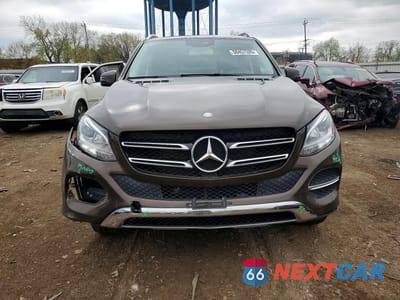 Piąte zdjęcie samochodu w środku: 2016 MERCEDES-BENZ GLE 350 4MATIC VIN:4JGDA5HB0GA733912 - miniatura