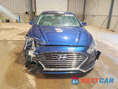 Piąte zdjęcie samochodu w środku: 2019 HYUNDAI SONATA SE VIN:5NPE24AF7KH768767 - miniatura