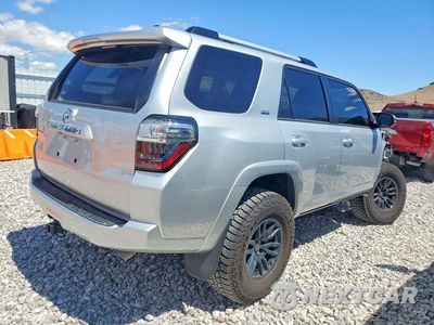 Trzecie zdjęcie samochodu z tyłu: 2024 TOYOTA 4RUNNER SR5 PREMIUM VIN:JTENU5JR7R6218592 - miniatura