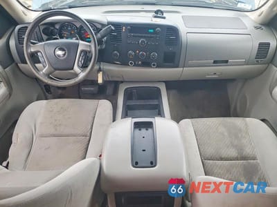 Zdjęcie 8 z 12 samochodu: 2007 GMC SIERRA K2500 HEAVY DUTY VIN:1GTHK29K47E512998 - miniatura