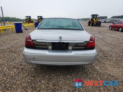 Zdjęcie 6 z 12 samochodu: 2002 MERCURY GRAND MARQUIS GS VIN:2MEFM74W82X663986 - miniatura