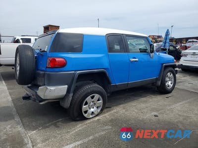 Trzecie zdjęcie samochodu z tyłu: 2007 TOYOTA FJ CRUISER BASE VIN:JTEZU11FX70002896 - miniatura