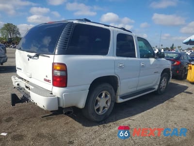 Trzecie zdjęcie samochodu z tyłu: 2004 GMC YUKON DENALI VIN:1GKEK63U34J177891 - miniatura