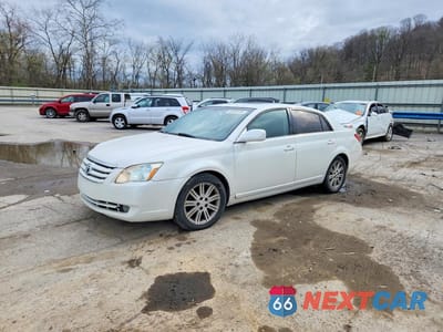 2005 TOYOTA AVALON LIMITED 4T1BK36B75U042982 - główne zdjęcie licytacji z USA - miniatura