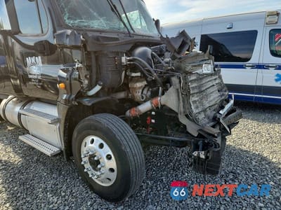 Zdjęcie 9 z 10 samochodu: 2015 FREIGHTLINER CASCADIA 125 VIN:1FUGGLDV9FLGF9131 - miniatura