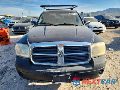Piąte zdjęcie samochodu w środku: 2006 DODGE DAKOTA QUAD VIN:1D7HW28K66S536778 - miniatura