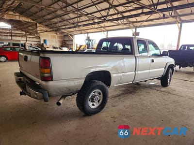 Trzecie zdjęcie samochodu z tyłu: 2004 GMC SIERRA VIN:1GTHC29U24E387428 - miniatura