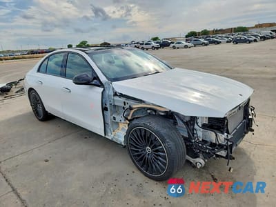 Czwarte zdjęcie samochodu z boku: 2024 MERCEDES-BENZ E 450 4MATIC VIN:W1KLF6BB9RA044475 - miniatura