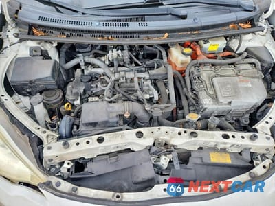 Zdjęcie 11 z 12 samochodu: 2012 TOYOTA PRIUS C TWO VIN:JTDKDTB3XC1516970 - miniatura