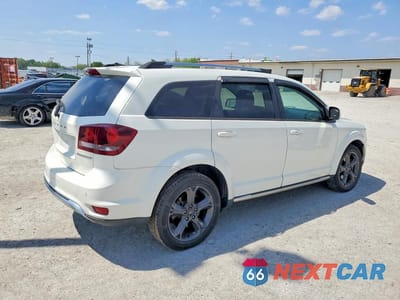 Trzecie zdjęcie samochodu z tyłu: 2020 DODGE JOURNEY CROSSROAD VIN:3C4PDCGB7LT187899 - miniatura
