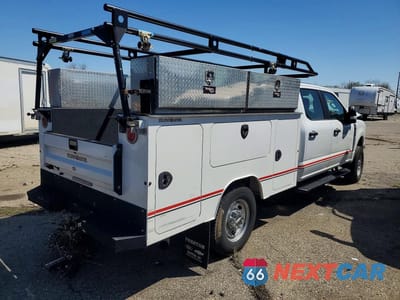 Trzecie zdjęcie samochodu z tyłu: 2024 FORD F250 SUPER DUTY UTILITY / SERVICE TRUCK VIN:1FT7W2BA8RED60034 - miniatura