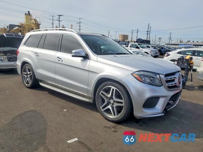Czwarte zdjęcie samochodu z boku: 2017 MERCEDES-BENZ GLS 550 4MATIC VIN:4JGDF7DE9HA746365 - miniatura