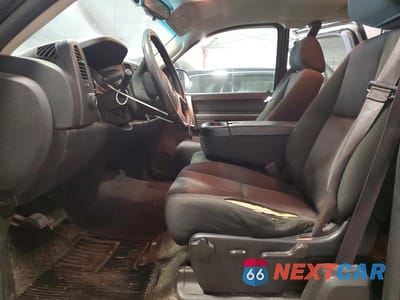 Zdjęcie 7 z 11 samochodu: 2013 CHEVROLET SILVERADO K1500 LT VIN:1GCRKSE72DZ346622 - miniatura