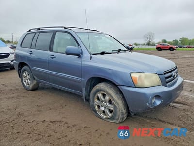 Czwarte zdjęcie samochodu z boku: 2004 TOYOTA HIGHLANDER BASE VIN:JTEEP21A840019207 - miniatura