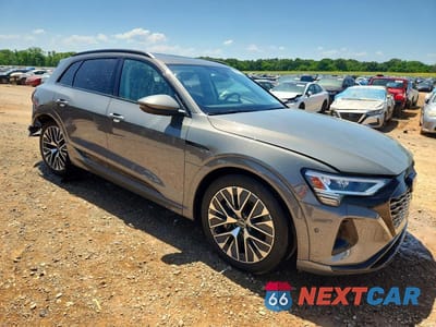 Czwarte zdjęcie samochodu z boku: 2024 AUDI Q8 E-TRON PREMIUM PLUS VIN:WA15AAGE2RB050596 - miniatura