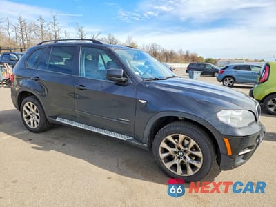 Czwarte zdjęcie samochodu z boku: 2012 BMW X5 XDRIVE35I VIN:5UXZV4C51CL765064 - miniatura