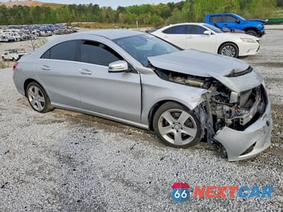 Czwarte zdjęcie samochodu z boku: 2015 MERCEDES-BENZ CLA 250 VIN:WDDSJ4EB4FN226454 - miniatura