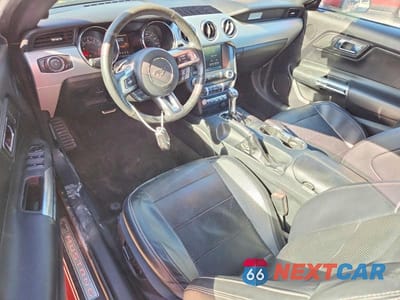 Zdjęcie 8 z 11 samochodu: 2015 FORD MUSTANG VIN:1FATP8UH0F5352858 - miniatura