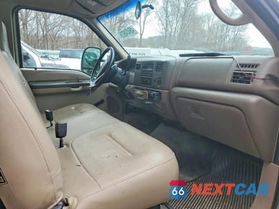 Zdjęcie 10 z 12 samochodu: 2001 FORD F350 SUPER DUTY FLATBED TRUCK VIN:1FDWF36F61EC22922 - miniatura