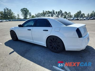 Drugie zdjęcie samochodu z przodu: 2013 CHRYSLER 300 S VIN:2C3CCABG9DH699431 - miniatura
