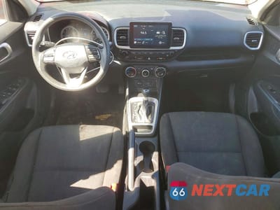 Zdjęcie 8 z 13 samochodu: 2021 HYUNDAI VENUE SE VIN:KMHRB8A37MU067293 - miniatura