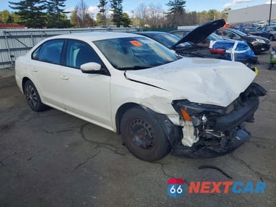 Czwarte zdjęcie samochodu z boku: 2013 VOLKSWAGEN PASSAT S VIN:1VWAP7A38DC080554 - miniatura