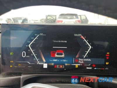Zdjęcie 9 z 12 samochodu: 2025 BMW 330I VIN:3MW69CW03S8F32907 - miniatura