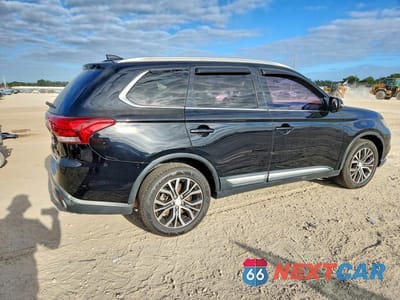 Trzecie zdjęcie samochodu z tyłu: 2018 MITSUBISHI OUTLANDER SE VIN:JA4AD3A33JJ000597 - miniatura