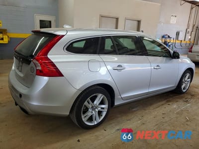 Trzecie zdjęcie samochodu z tyłu: 2015 VOLVO V60 PREMIER VIN:YV140MEK1F1255062 - miniatura