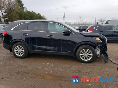 Czwarte zdjęcie samochodu z boku: 2018 KIA SORENTO LX TURBO VIN:5XYPGDA1XJG352507 - miniatura