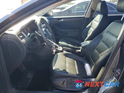 Zdjęcie 7 z 13 samochodu: 2014 VOLKSWAGEN JETTA SE VIN:3VWD17AJ5EM420952 - miniatura