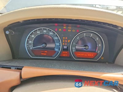 Zdjęcie 9 z 13 samochodu: 2007 BMW 750 VIN:WBAHN83557DT70175 - miniatura