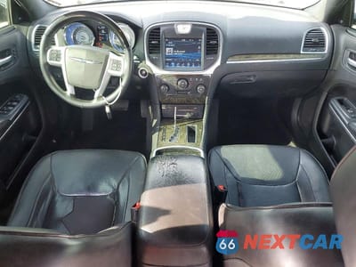 Zdjęcie 8 z 12 samochodu: 2013 CHRYSLER 300C VIN:2C3CCAET1DH686469 - miniatura