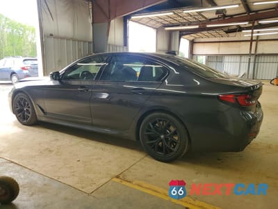 Drugie zdjęcie samochodu z przodu: 2022 BMW M550XI VIN:WBA13BK04NCJ34467 - miniatura