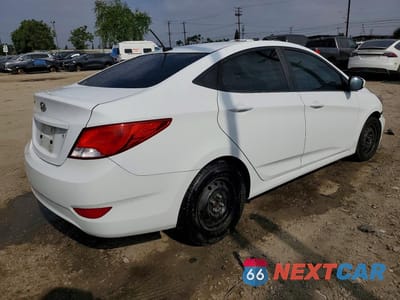 Trzecie zdjęcie samochodu z tyłu: 2017 HYUNDAI ACCENT SE VIN:KMHCT4AE0HU242471 - miniatura