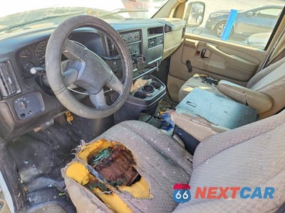 Zdjęcie 8 z 13 samochodu: 2007 CHEVROLET EXPRESS 1500 DELIVERY VAN VIN:1GCFG15X771217535 - miniatura