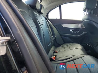 Zdjęcie 10 z 12 samochodu: 2015 MERCEDES-BENZ C 300 4MATIC VIN:55SWF4KB6FU024861 - miniatura