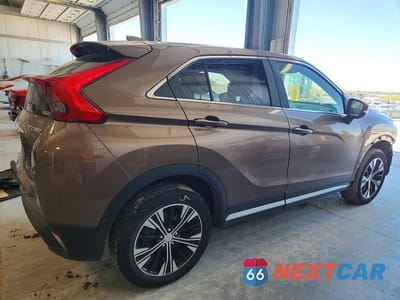 Trzecie zdjęcie samochodu z tyłu: 2018 MITSUBISHI ECLIPSE CROSS SE VIN:JA4AT5AA1JZ037940 - miniatura