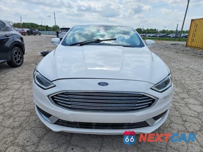 Piąte zdjęcie samochodu w środku: 2018 FORD FUSION SE HYBRID VIN:3FA6P0LU0JR271278 - miniatura