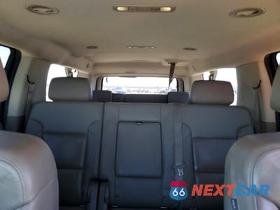 Zdjęcie 10 z 13 samochodu: 2016 CHEVROLET SUBURBAN K1500 LT VIN:1GNSKHKC6GR450256 - miniatura