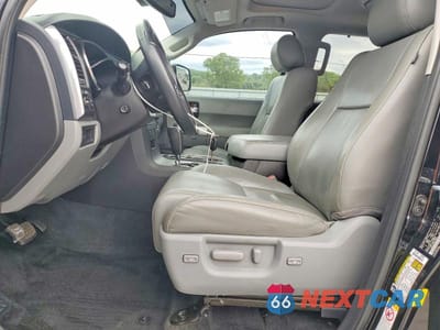 Zdjęcie 7 z 13 samochodu: 2018 TOYOTA SEQUOIA LIMITED VIN:5TDJY5G19JS165004 - miniatura